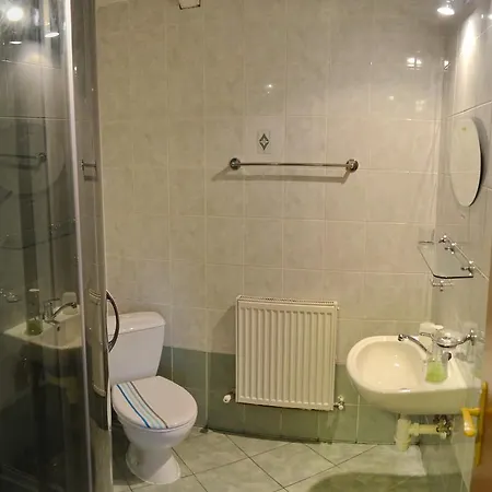 招待所 Mirabel 2*