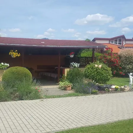 Mirabel 招待所 Bešeňová