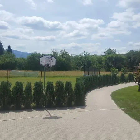 Mirabel 招待所 2*